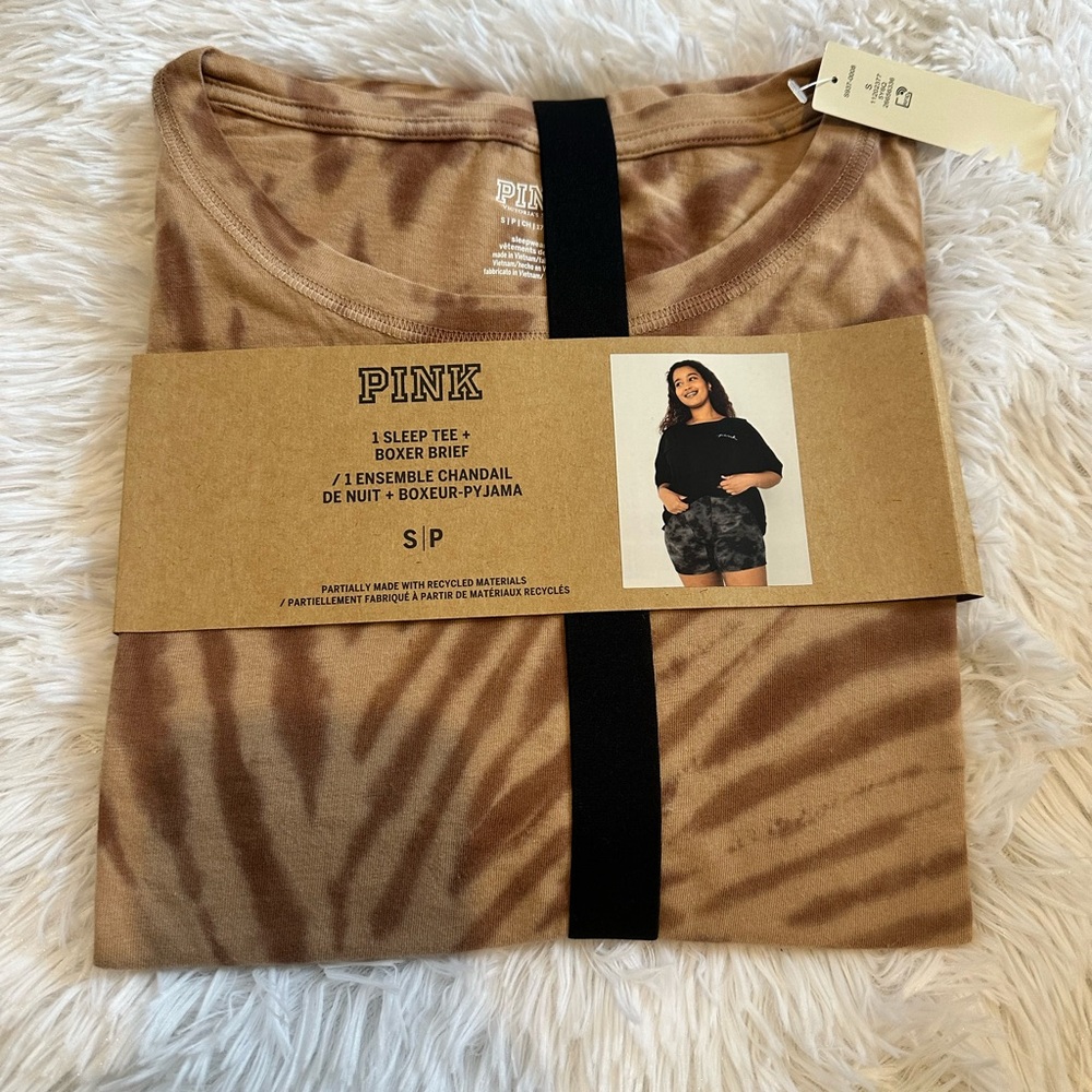NWT! VS PINK SLEEP SET - Picture 2 of 3